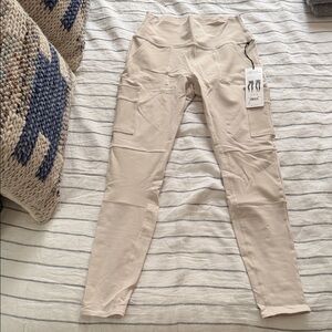 ALO Yoga Beige Cargo Leggings